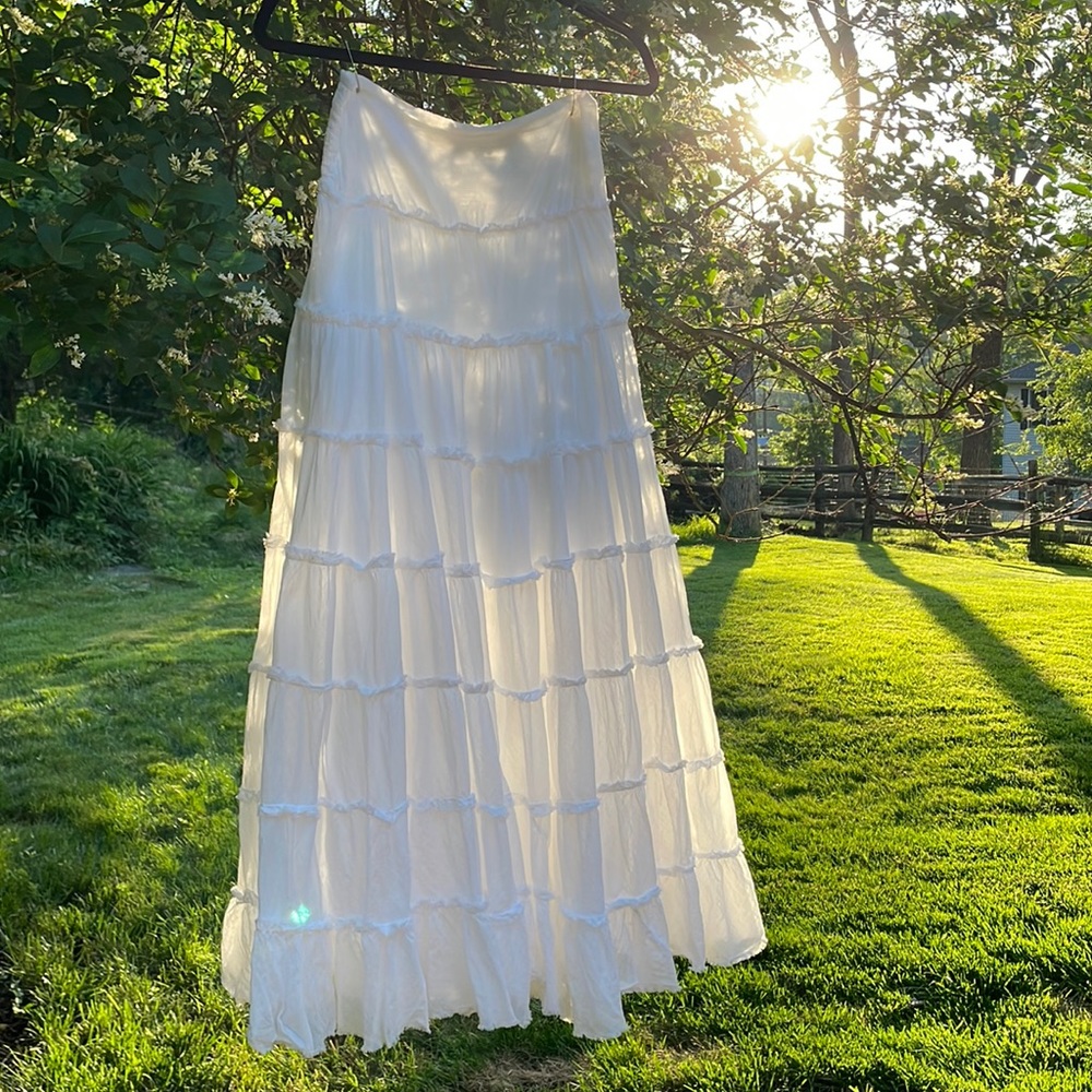 Free People Beautiful White Tiered Maxi Skirt. NWT